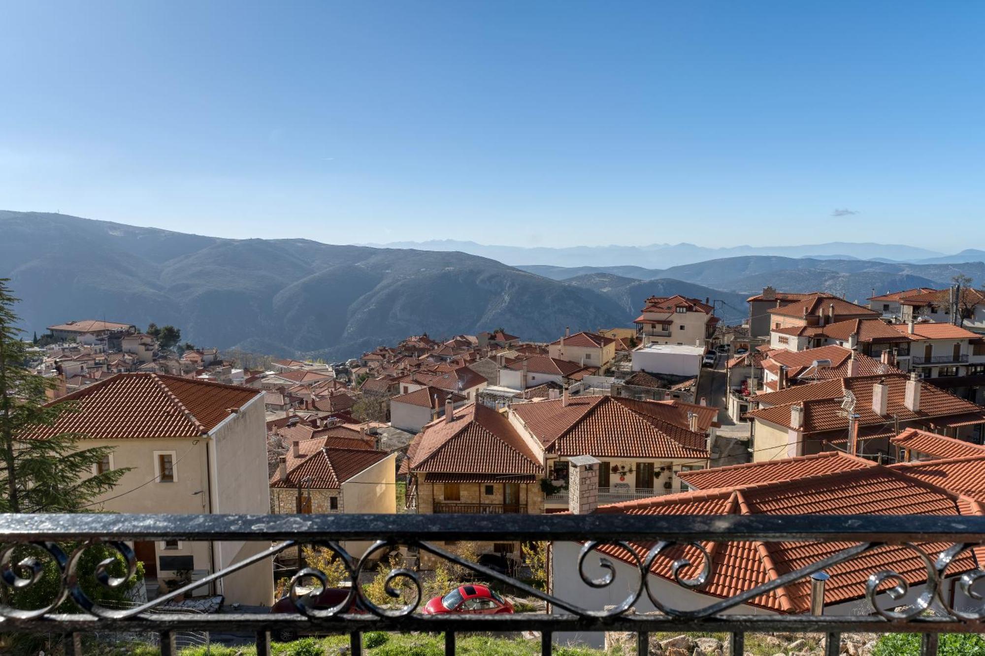 Arachova's Experience M3 * Arachova